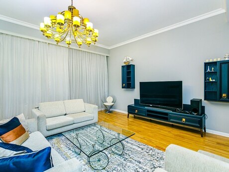 Аренда: 4-комнатная квартира, 180 м², 28 May: 70 ₼/мес 5