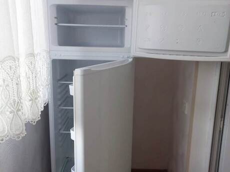 2 otaqlı köhnə tikili - Azadlıq Prospekti m. - 45 m²