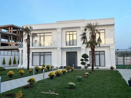 6 otaqlı həyət evi/bağ evi - Mərdəkan q. - 380 m²
