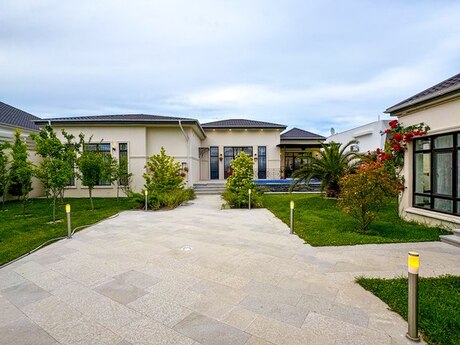 4 otaqlı həyət evi/bağ evi - Mərdəkan q. - 200 m²