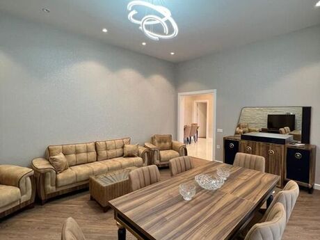 House with Garden, Villa For Rent