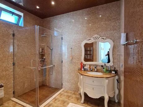 5 otaqlı həyət evi/bağ evi - Bilgəh q. - 400 m²