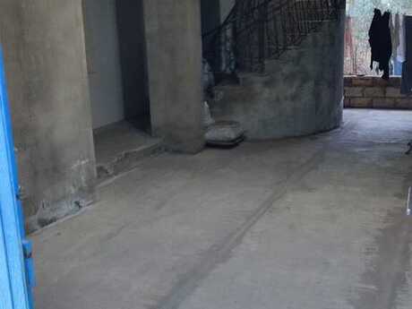 5 otaqlı həyət evi/bağ evi - Binəqədi q. - 180 m²