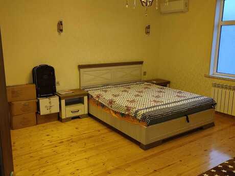 5 otaqlı həyət evi/bağ evi - Binəqədi q. - 180 m²