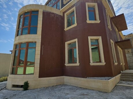 9 otaqlı həyət evi/bağ evi - Səbail r. - 800 m²
