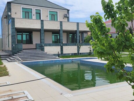 6 otaqlı həyət evi/bağ evi - Novxanı q. - 350 m²