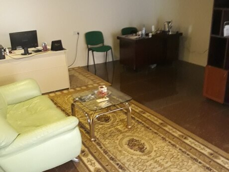 Obyekt - Elmlər Akademiyası m. - 33 m²