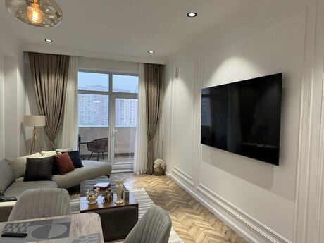 Elan №4366400 - Bakı, Şah İsmayıl Xətai m., 3 otaqlı, 131 m², 7/21 mərtəbə
