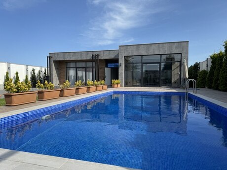 5 otaqlı həyət evi/bağ evi - Şüvəlan q. - 300 m²