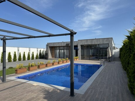 5 otaqlı həyət evi/bağ evi - Şüvəlan q. - 300 m²