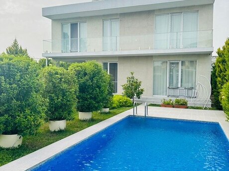 4 otaqlı həyət evi/bağ evi - Mərdəkan q. - 240 m²
