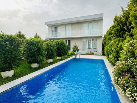 4 otaqlı həyət evi/bağ evi - Mərdəkan q. - 240 m²