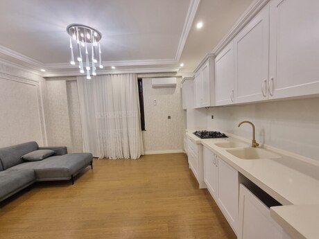 4 otaqlı mənzil, 205 m², 28 May: 560 000 ₼ 5