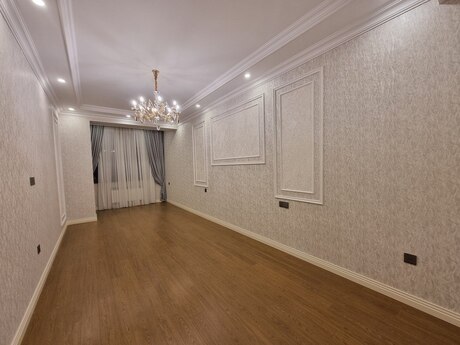 4 otaqlı mənzil, 205 m², 28 May: 560 000 ₼ 4