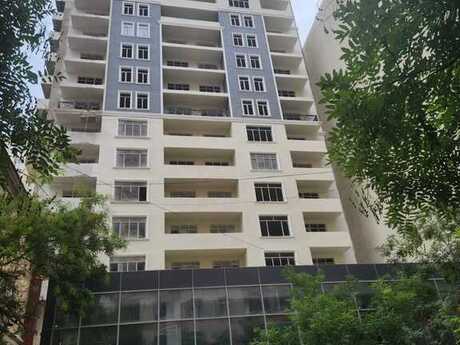 Elan №4376598 - Bakı, Gənclik m., 4 otaqlı, 174 m², 8/17 mərtəbə