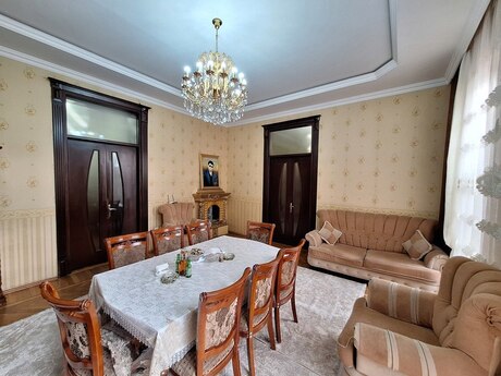 6 otaqlı mənzil, 200 m², 28 May: 650 000 ₼ 3