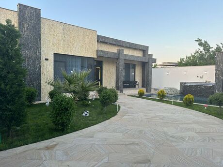 4 otaqlı həyət evi/bağ evi - Mərdəkan q. - 180 m²