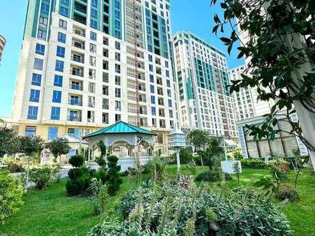 4 otaq · 220 m² · 10/16 mərtəbə, Gənclik