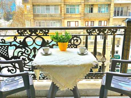 3-room apartment for rent, 93 m², 28 May: 80 ₼/mo 4