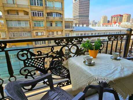 3-room apartment for rent, 93 m², 28 May: 80 ₼/mo 5