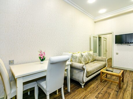 2 otaqlı yeni tikili - 28 May m. - 75 m²