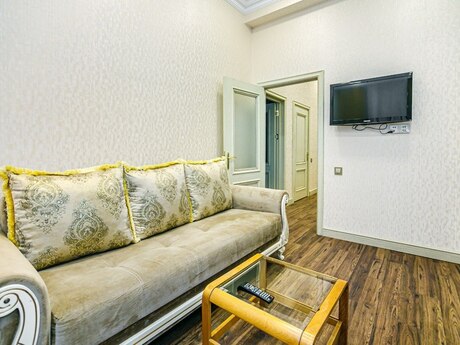 Kirayə 2 otaqlı mənzil, 75 m², 28 May: 60 ₼/ay 5