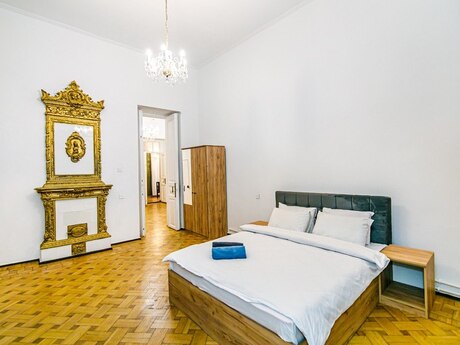 5 otaqlı köhnə tikili - Sahil m. - 260 m²