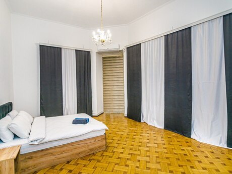 5 otaqlı köhnə tikili - Sahil m. - 260 m²