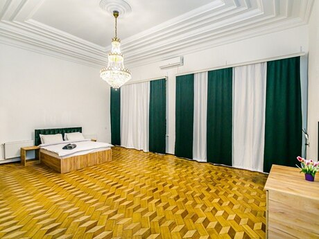 5-room apartment for rent, 260 m², Sahil: 120 ₼/mo 5