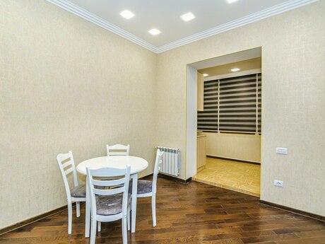 2 otaqlı köhnə tikili - Sahil m. - 80 m²