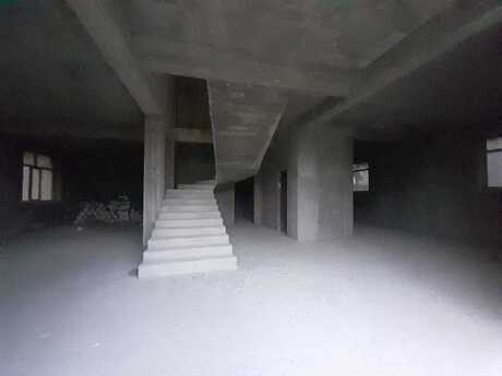 12 otaqlı həyət evi/bağ evi - Əhmədli q. - 1200 m²