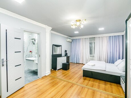 Kirayə 4 otaqlı mənzil, 140 m², 28 May: 90 ₼/ay 5