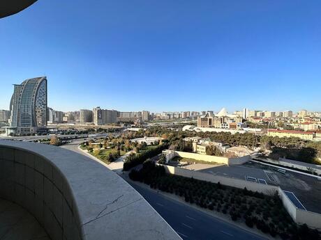 5 otaqlı yeni tikili - Şah İsmayıl Xətai m. - 260 m²