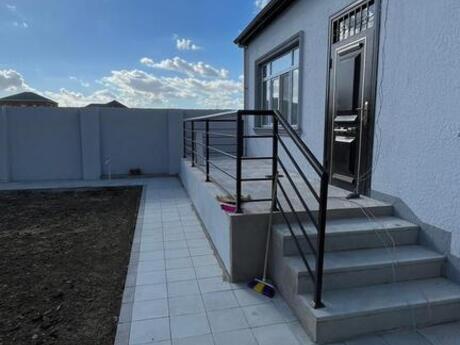 3 otaqlı həyət evi/bağ evi - Ceyranbatan q. - 80 m²