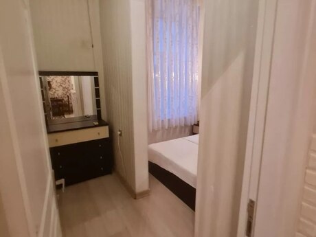 3 otaqlı köhnə tikili - Sahil m. - 59 m²