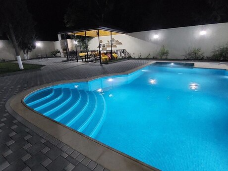 5 otaqlı həyət evi/bağ evi - Mərdəkan q. - 350 m²