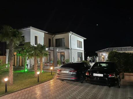 4 otaqlı həyət evi/bağ evi - Türkan q. - 300 m²