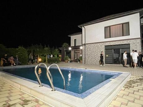 4 otaqlı həyət evi/bağ evi - Türkan q. - 300 m²