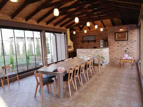 4 otaqlı həyət evi/bağ evi - Türkan q. - 300 m²