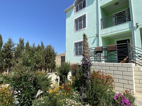 5 otaqlı həyət evi/bağ evi - Maştağa q. - 277 m²