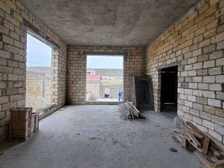 6 otaqlı həyət evi/bağ evi - Novxanı q. - 600 m²