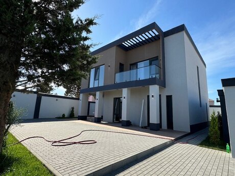 4 otaqlı həyət evi/bağ evi - Mərdəkan q. - 200 m²