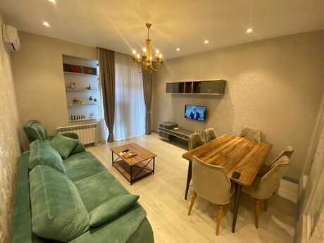 3-room apartment for rent, 120 m², Nəsimi: 1 400 ₼/mo 3