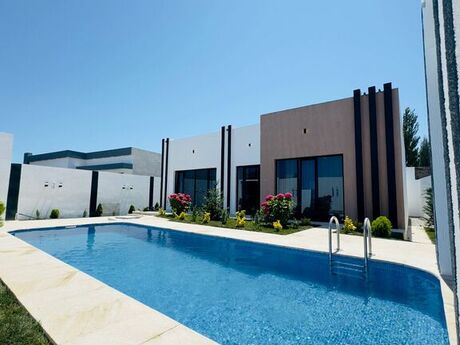 4 otaqlı həyət evi/bağ evi - Mərdəkan q. - 160 m²