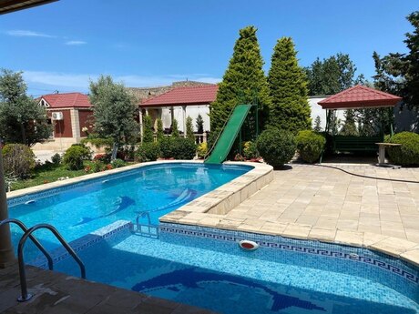 6 otaqlı həyət evi/bağ evi - Novxanı q. - 350 m²