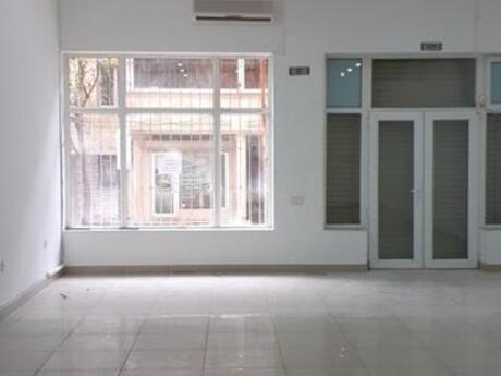Elan №4439183 - Bakı, İnşaatçılar m., 220 m²