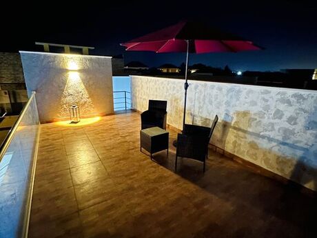 4 otaqlı həyət evi/bağ evi - Şüvəlan q. - 250 m²