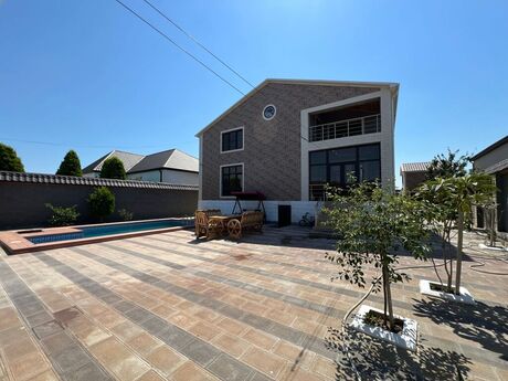 6 otaqlı həyət evi/bağ evi - Şüvəlan q. - 270 m²