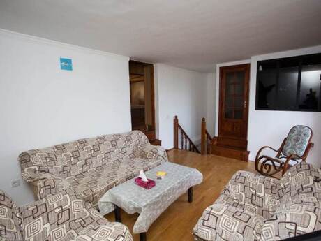 5 otaqlı həyət evi/bağ evi - İçəri Şəhər m. - 200 m²