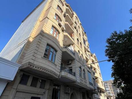 Объявление №4447803 - Баку, Наримановский  р., 3-комн., 160 м², 7/7 этаж